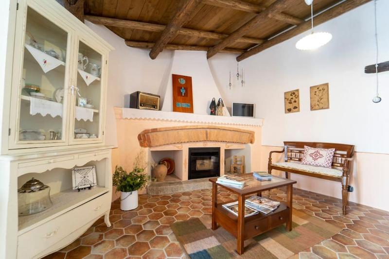 Casa Storica ad Austis - Affascinante dimora d'epoca