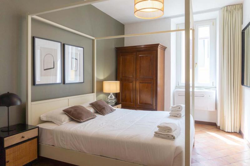 Piazza Navona Charming Apartment — забронировать отель в Риме