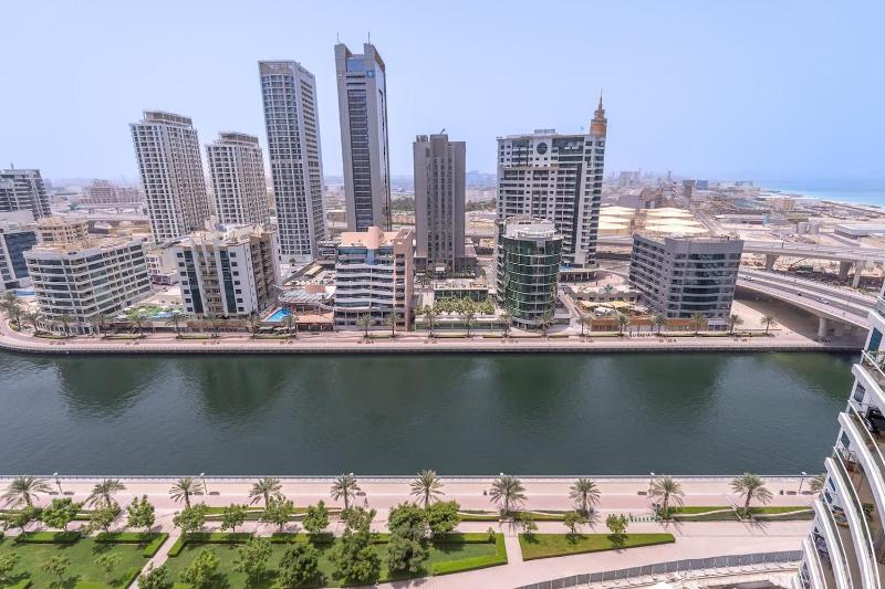 OFFER! 50% OFF! For 4 people with marina views ! — комфортный отель в Дубае