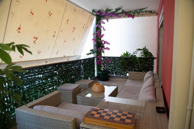 Oasis Great Apartment — отель с удобным расположением в Афины
