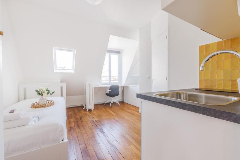 Cozy studio renovated Rue Bugeaud — отель в Париже, Франция