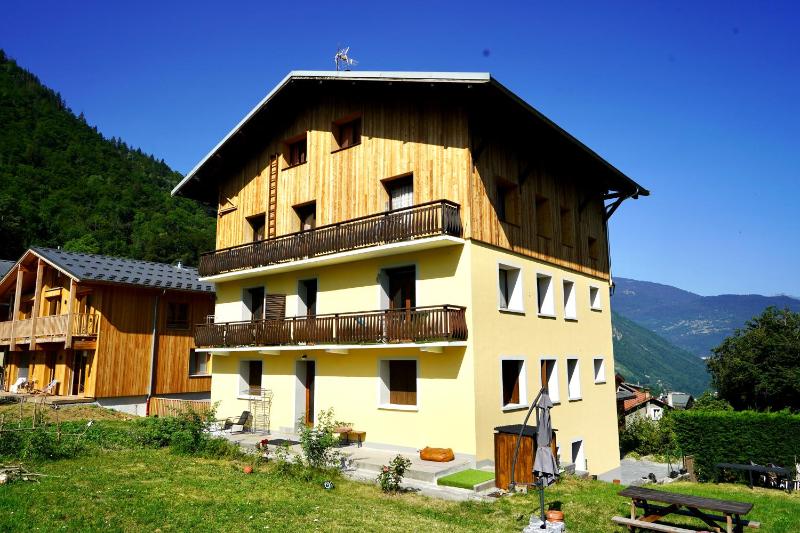 Cabana & Le Chalet de Saint-Jean — отель с удобным расположением в Куршевеле