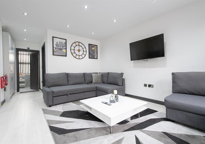 1 Bedroom Apartment Near Brick Lane — отель с удобным расположением в Лондоне
