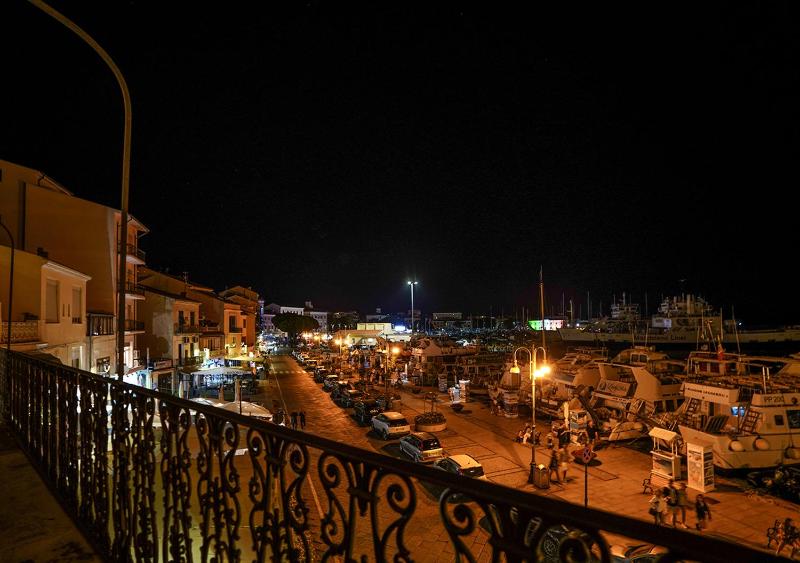Ad Oriente a La Maddalena - Affascinante affittacamere