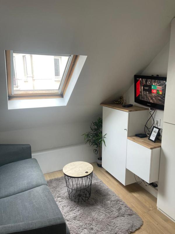 Цены на Cosy studio - Metro Alesia в Париже