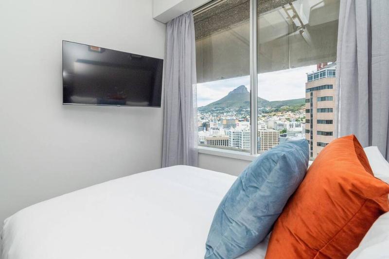 Studio Apartment with great views — забронировать отель в Кейптауне