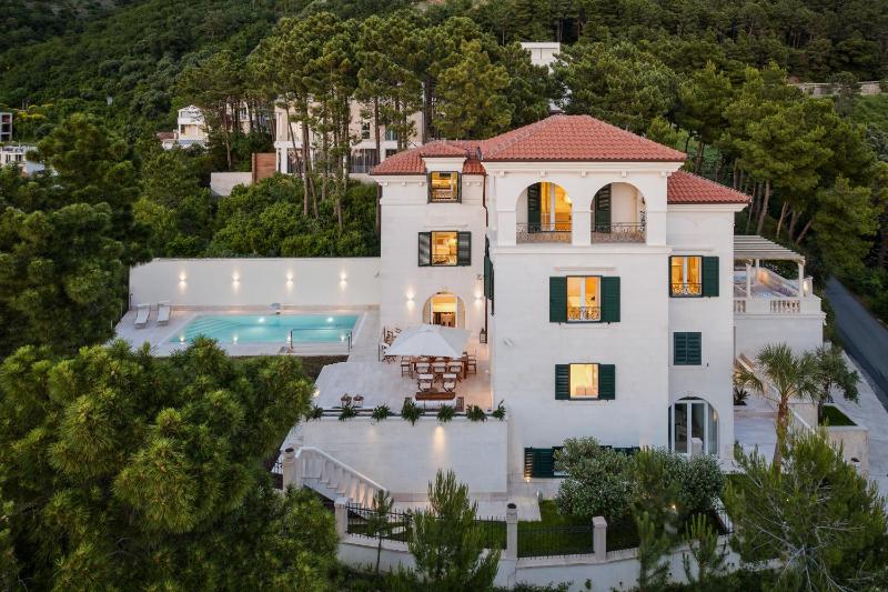 Vila Bellevue — комфортный отель в Будва