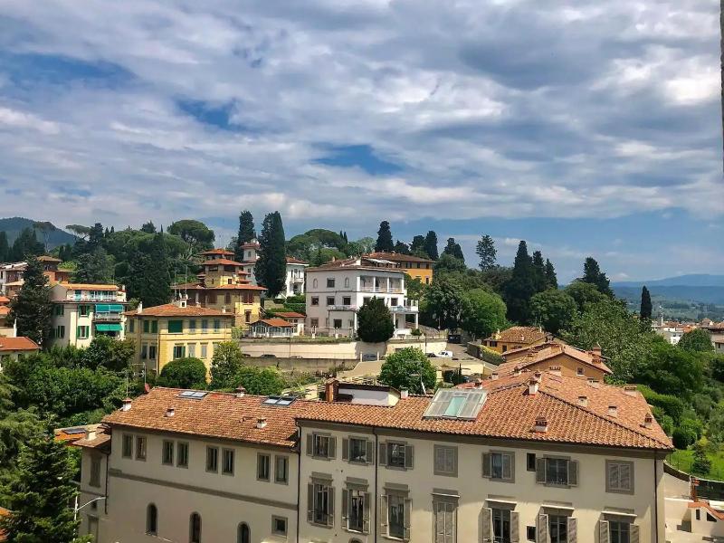 Attico Panoramico Firenze — отель с удобным расположением в Флоренции
