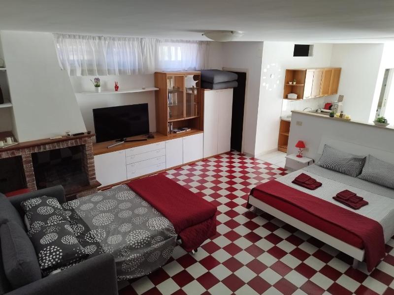 Taverna a Porto Torres - Rinnovato Apt Vicino al Mare