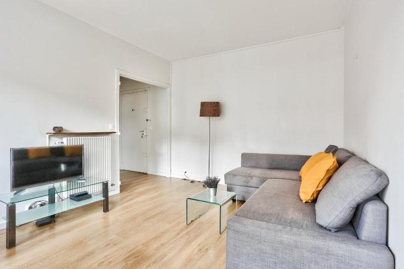 Appartement Quartier Tour Eiffel Parc du Champ-de-Mars — забронировать отель в Париже