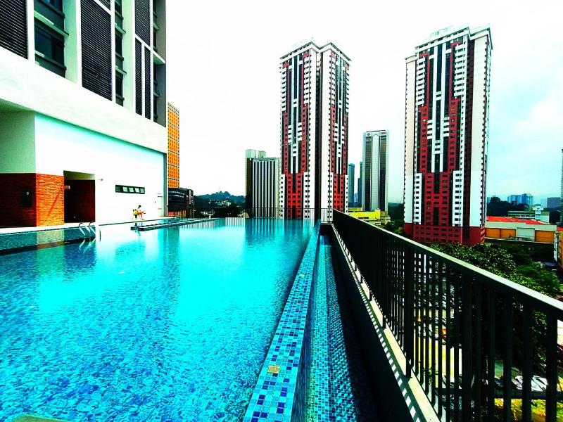 Chambers Luxury Suites KL - By Home Sweet Home — отель в Куала-Лумпуре, Малайзия