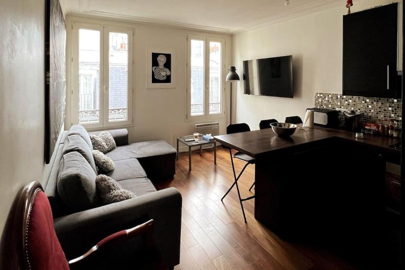 Flat in the 12th arrondissement — комфортный отель в Париже