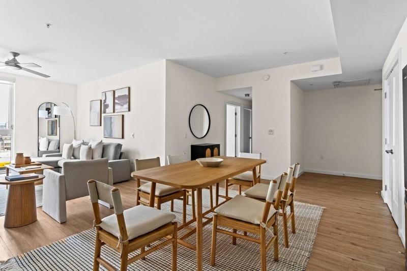 Luxury 2 bed 2 bath Formosa — комфортный отель в Лос-Анджелесе