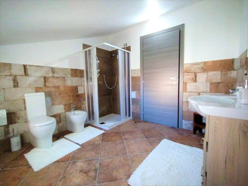 Zeus Casa Vacanza a Olmedo - Spazioso apt rinnovato