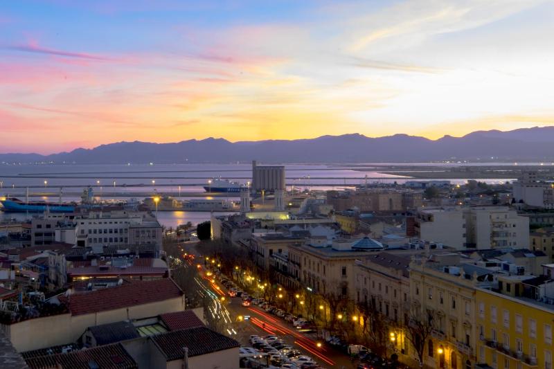Visit Cagliari a Cagliari - Lussuoso appartamento con vista
