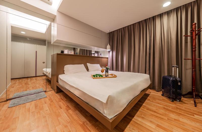 Mulberry Verve Suites KL Mid Valley — отель в Куала-Лумпуре, Малайзия