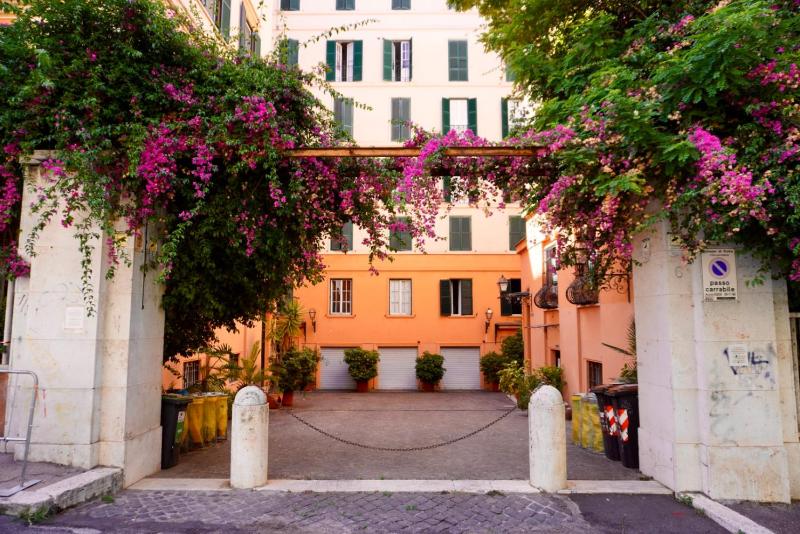 Trastevere House-suite elegante nel centro storico — забронировать отель в Риме