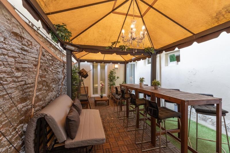 Цены на Pinti Patio Apartment в Флоренции