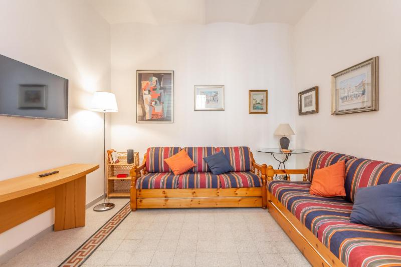 Oscar Apt near Landmarks and Colosseum — отель с удобным расположением в Риме