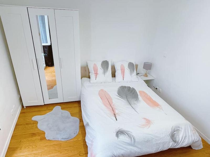 Цены на 30m² Modern studio , near the Arc de Triomphe в Париже