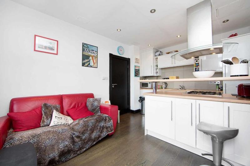 Цены на 1 BR with Private Roof Terrace London в Лондоне