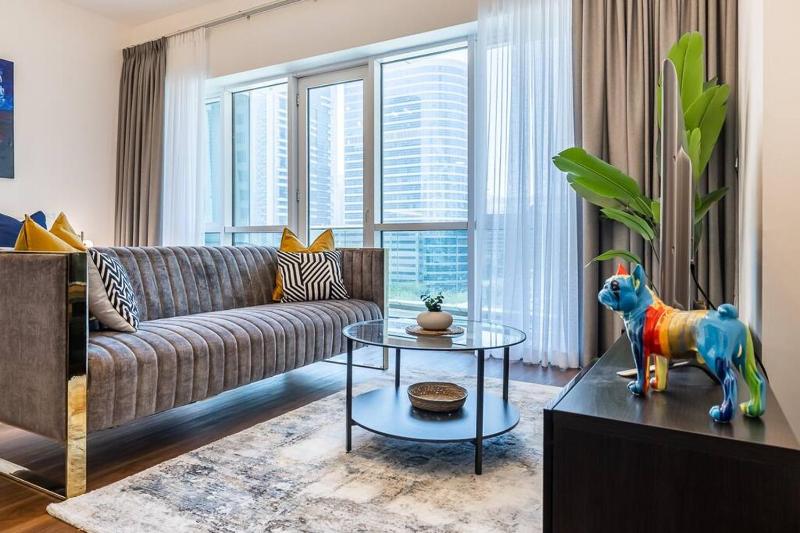 Spacious -Upgraded Studio Close to Metro- Tecom — забронировать отель в Дубае