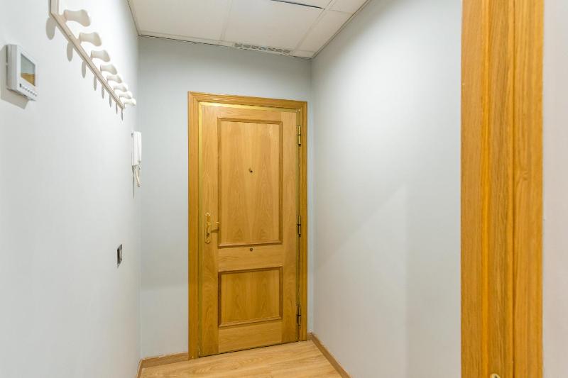 Modern Bright -1Bedroom 1Bath -Cuatro Caminos — отель с удобным расположением в Мадриде