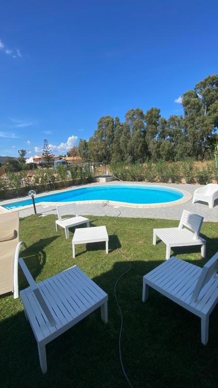 Villetta a Budoni - Lussuosa Casa con Piscina Privata