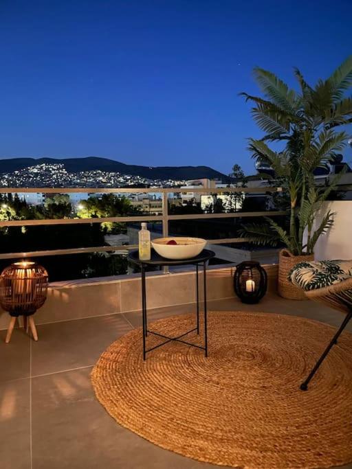 Cozy apartment opposite the beach — отель с удобным расположением в Афины
