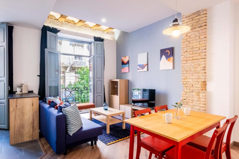 Цены на Beautiful Suite with Private Terrace в Валенсии