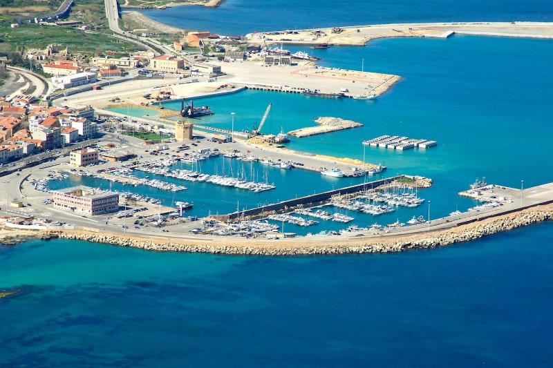 Casa Angela - Spazioso appartamento con terrazza centrale