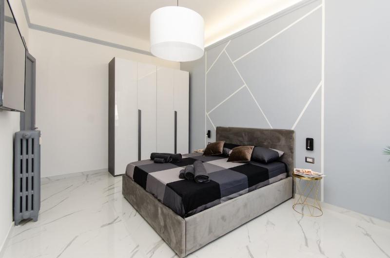 VivimiHome - Navigli-Duomo - Esclusivo Appartamento — забронировать отель в Милане