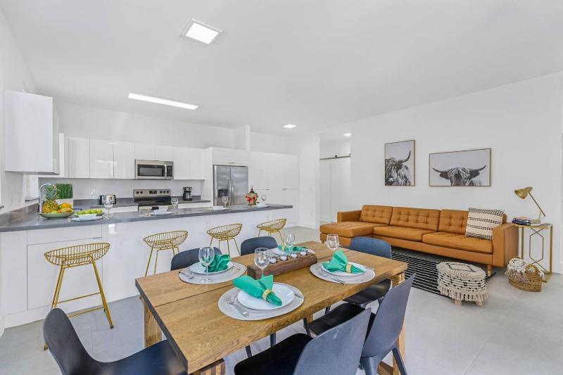 Up to 16 guests! Modern house near Wynwood — отзывы гостей и цены