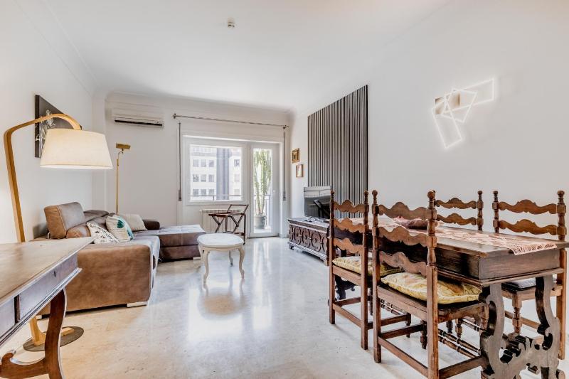Garbatella Elegant Apartment — отель с удобным расположением в Риме