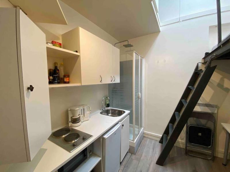 Studio 9m2 Tour Eiffel Invalide champ de mars 75015 Paris — отель с удобным расположением в Париже
