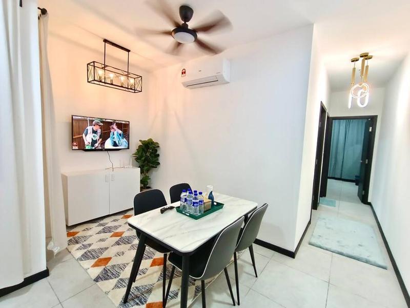 Цены на Neu Suites 3rdNvenue near KLCC - Cozy 2 Bedroom Apartment в Куала-Лумпуре