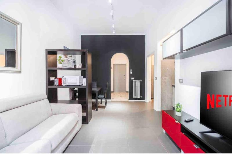 Цены на NICE SUITE IN CITTA' STUDI в Милане
