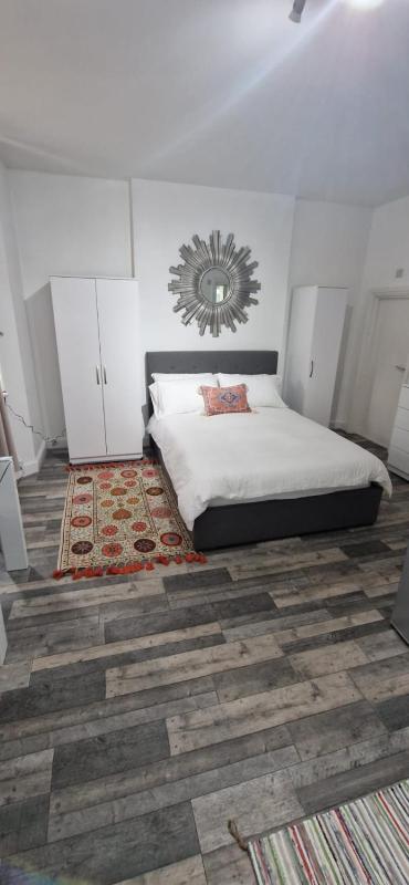 Studio Flat in Camden — забронировать отель в Лондоне