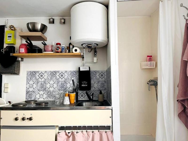 Cute Marais Private Studio for 2 — забронировать отель в Париже