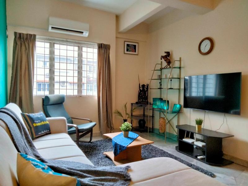 OUG Cozy 3Br 8-9pax 3storey townhouse Bukit OUG — отель в Куала-Лумпуре, Малайзия
