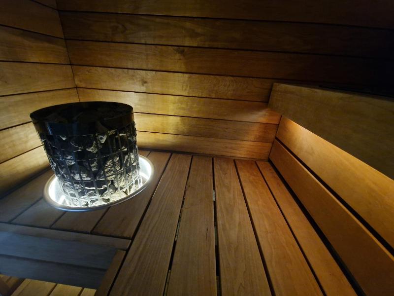 Bright, big apartment with own sauna & balcony — отзывы гостей и цены