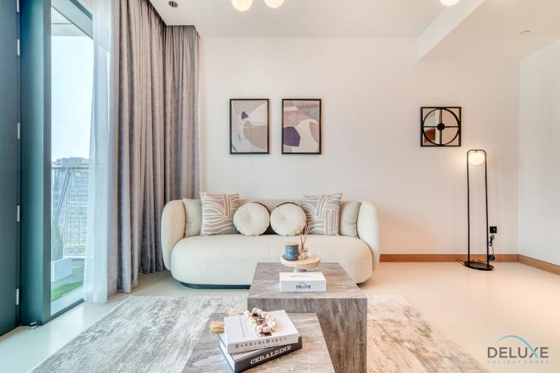 Exquisite 1BR with Assistant's Room at Vida Residences Dubai Marina by Deluxe Holiday Homes — отель в Дубае, Объединенные Арабские Эмираты