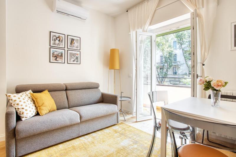 Nuovissimo bilocale con balcone - Cenisio — отзывы гостей и цены