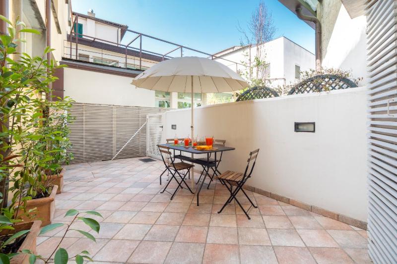 Цены на La casa di Remo Ground-Floor with a patio в Флоренции