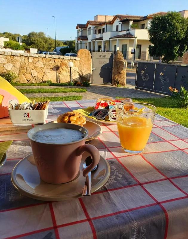 La casa di Sofia a Olbia - Tranquillo affittacamere con giardino
