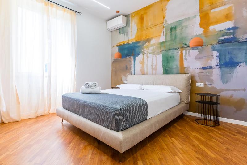Stanzione Classy Flat at Vomero Central by Napoliapartments — комфортный отель в Неаполе