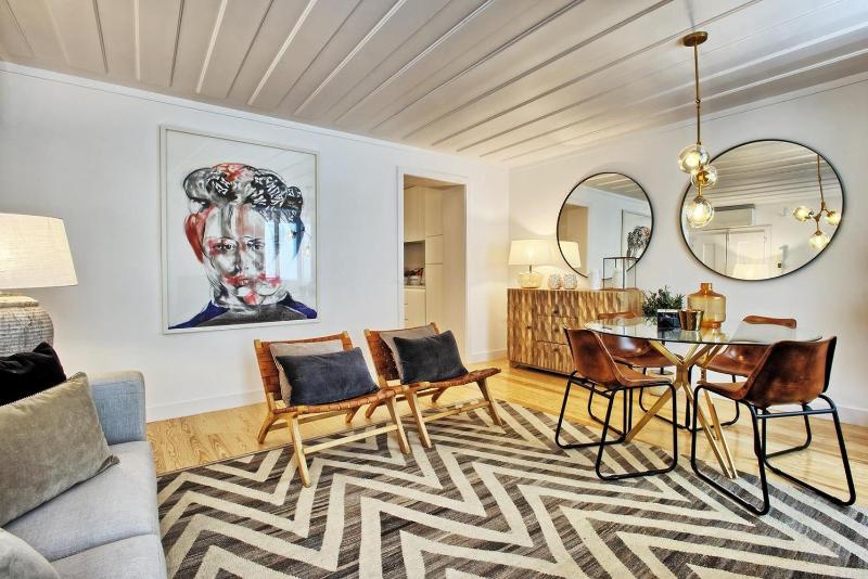 Цены на Apartamento espacoso, ideal para familias - Sao Bento - TTL339 в Лиссабоне