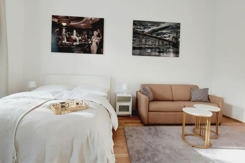 CheckInVienna 2 Bedrom Central Apartment — отзывы гостей и цены