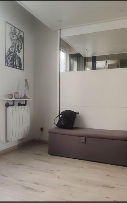 Un bel appartement atypique — отель с удобствами в Париже
