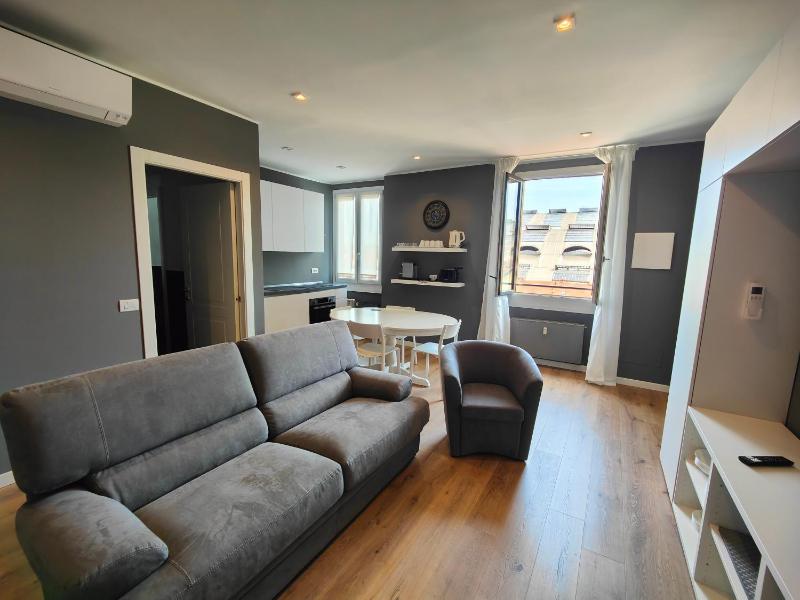 Ponte Seveso Charme Apartment — забронировать отель в Милане